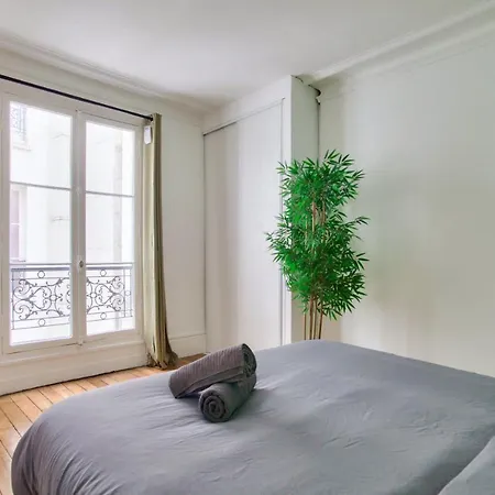 Luxurious 1 Bedroom Notre Dame De Monge Free Netflix * Parigi
